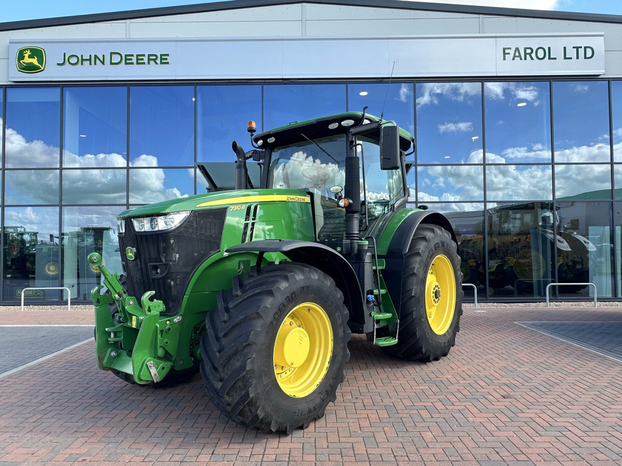 John Deere 7310R - Traktor: slika 1 John Deere 7310R - Traktor: slika 1