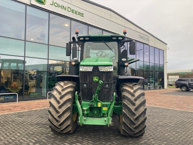 John Deere 7310R - Traktor: slika 2 John Deere 7310R - Traktor: slika 2