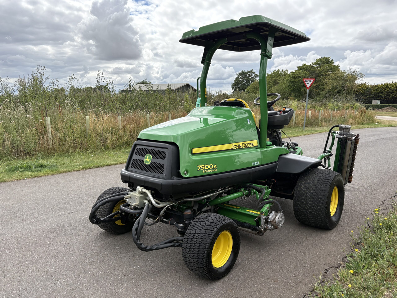 John Deere 7500AE Fairway Mower - Vrtna kosilnica: slika 4 John Deere 7500AE Fairway Mower - Vrtna kosilnica: slika 4