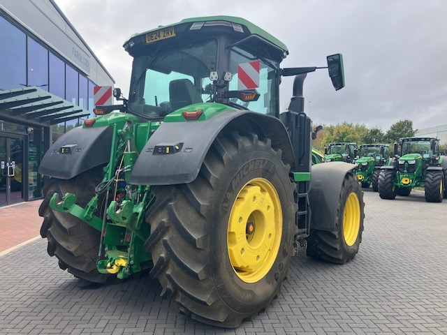 John Deere 8R 370 - Traktor: slika 4 John Deere 8R 370 - Traktor: slika 4