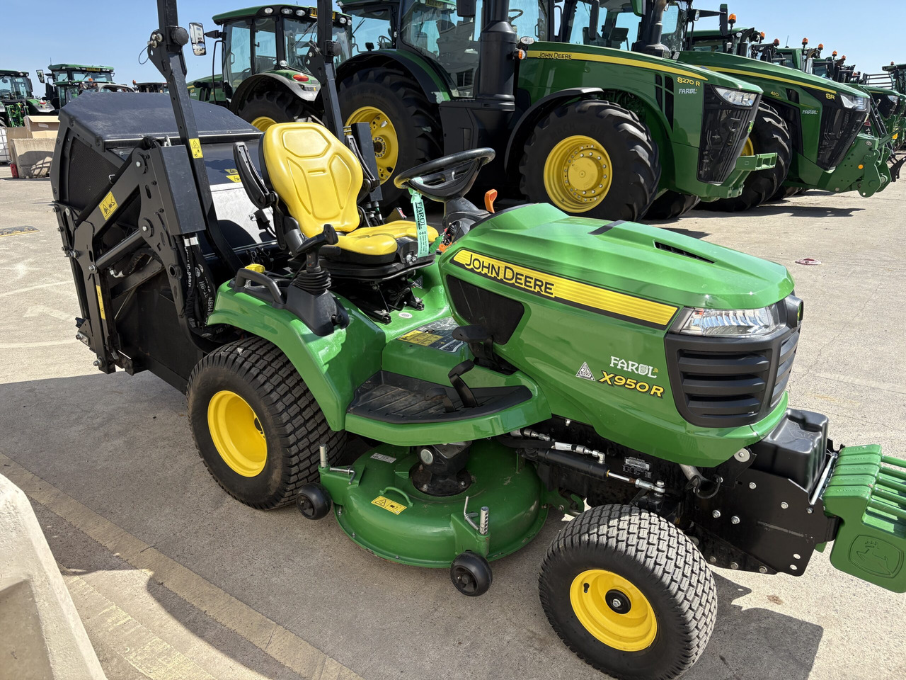 John Deere X950R Cut & Collect mower - Vrtna kosilnica: slika 1 John Deere X950R Cut & Collect mower - Vrtna kosilnica: slika 1