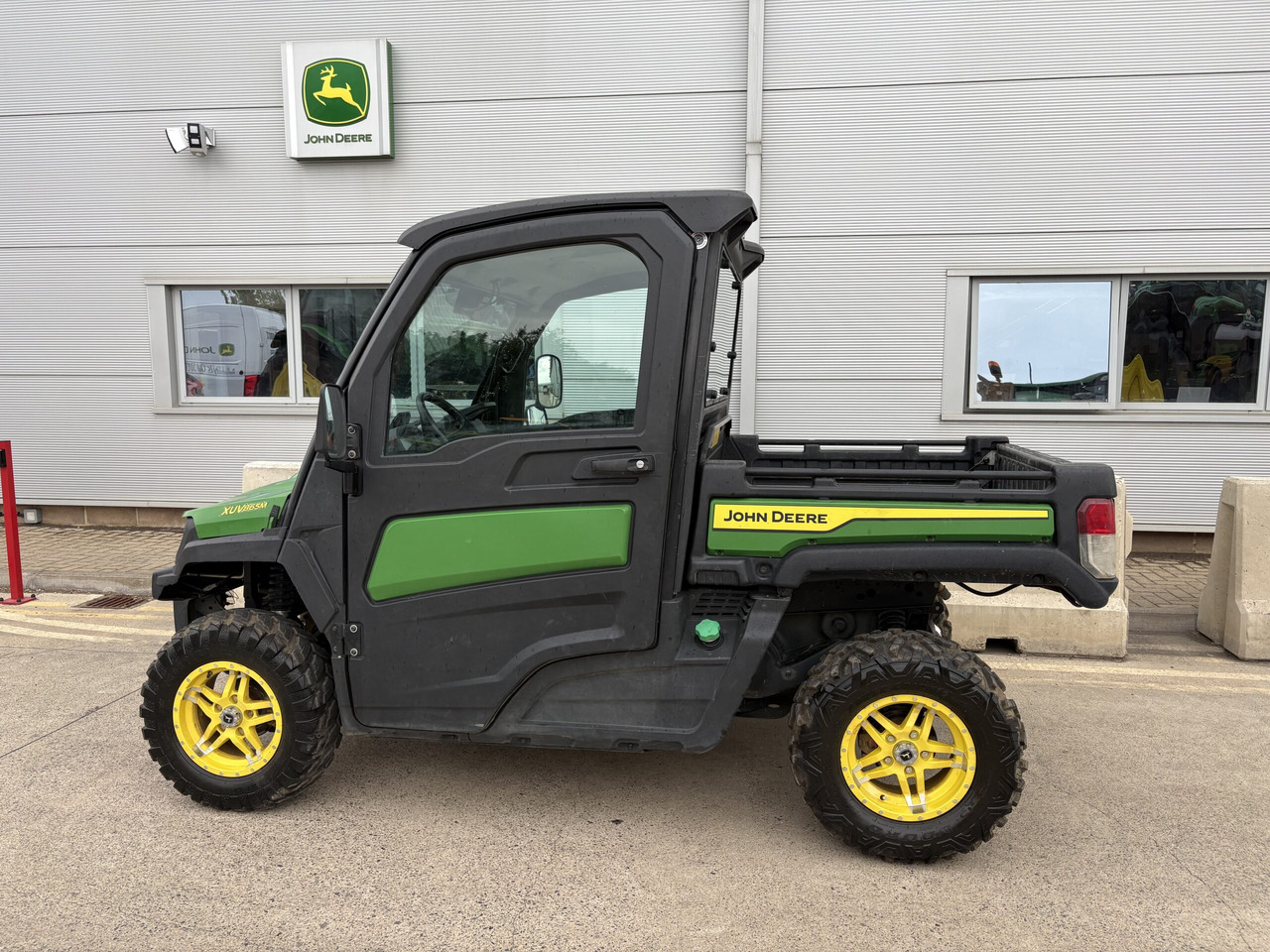 John Deere XUV865M Gator - Štirikolesnik: slika 1 John Deere XUV865M Gator - Štirikolesnik: slika 1