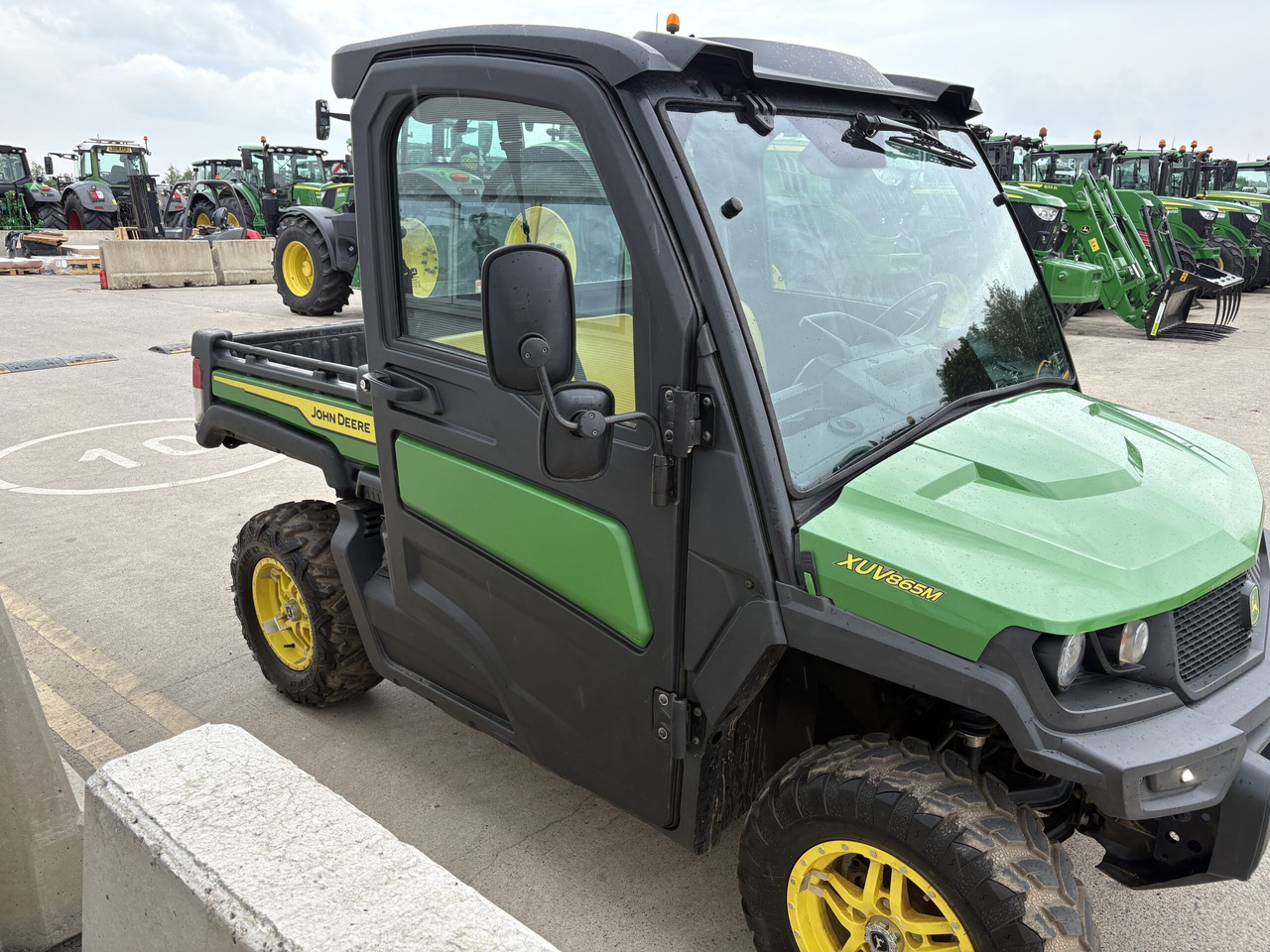 John Deere XUV865M Gator - Štirikolesnik: slika 3 John Deere XUV865M Gator - Štirikolesnik: slika 3