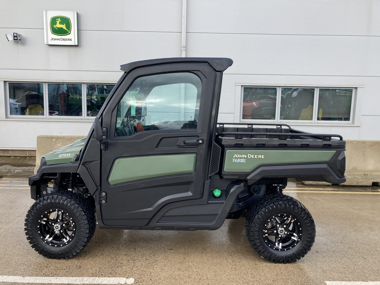 John Deere XUV875M Gator - Štirikolesnik: slika 2 John Deere XUV875M Gator - Štirikolesnik: slika 2