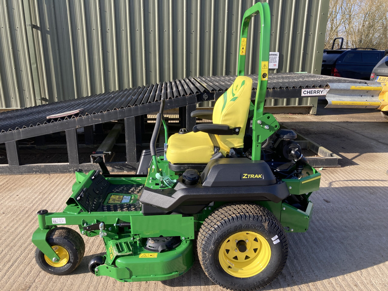 John Deere Z740R zero turn rotary mower - Vrtna kosilnica: slika 2 John Deere Z740R zero turn rotary mower - Vrtna kosilnica: slika 2