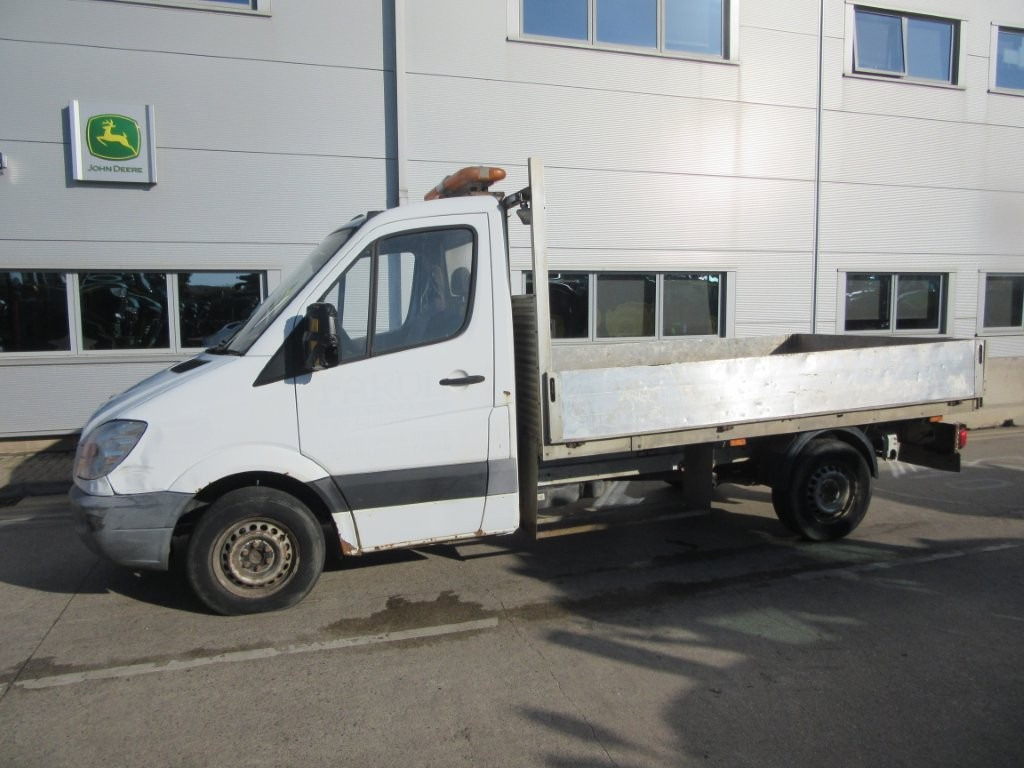 MERCEDES-BENZ SPRINTER 313 CDI FLAT BED - Dostavno vozilo s kesonom, Komunalno/ Posebno vozilo: slika 3 MERCEDES-BENZ SPRINTER 313 CDI FLAT BED - Dostavno vozilo s kesonom, Komunalno/ Posebno vozilo: slika 3