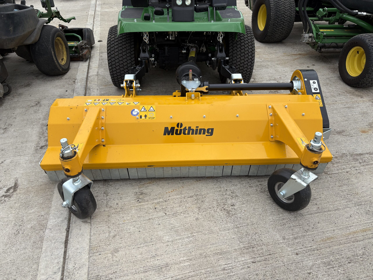 Muthing MU-FM160 JD Outfront Flail Mower Demo - Mulčer kladivar: slika 1 Muthing MU-FM160 JD Outfront Flail Mower Demo - Mulčer kladivar: slika 1