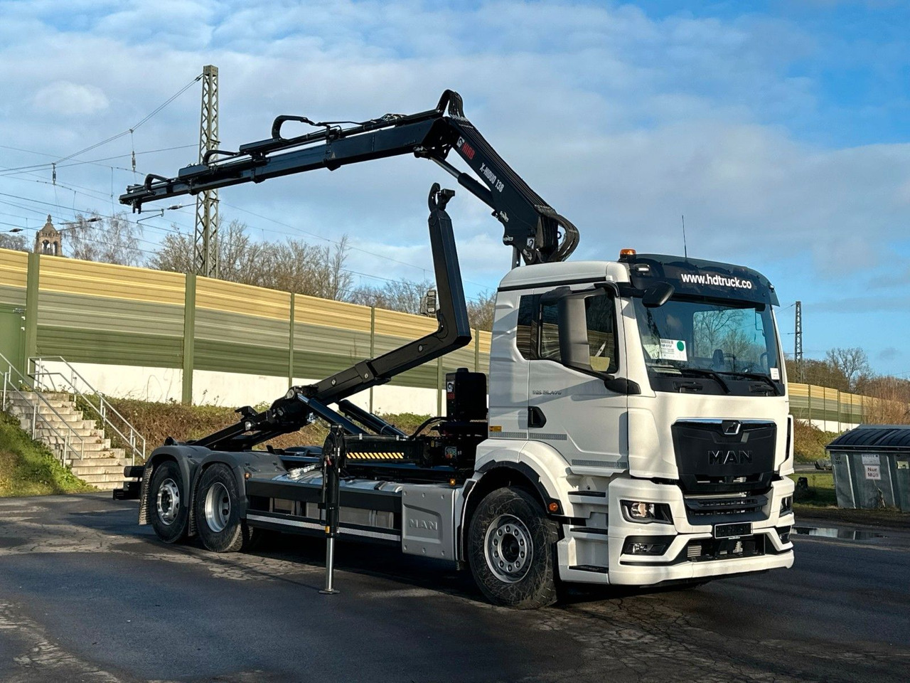 MAN TGS 26.470 6x2 Abrollkipper + Kran Hiab 138-3 - Kotalni prekucni tovornjak, Tovornjak z dvigalom: slika 1 MAN TGS 26.470 6x2 Abrollkipper + Kran Hiab 138-3 - Kotalni prekucni tovornjak, Tovornjak z dvigalom: slika 1
