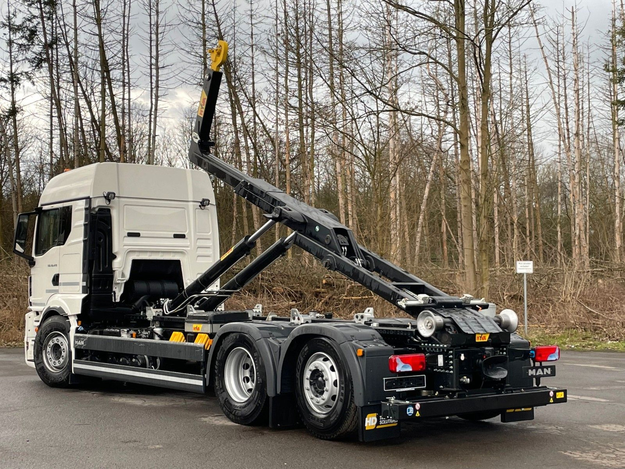 MAN TGS 26.480 6x2 Retarder Hyva 20-60 Abrollkipper - Kotalni prekucni tovornjak: slika 4 MAN TGS 26.480 6x2 Retarder Hyva 20-60 Abrollkipper - Kotalni prekucni tovornjak: slika 4