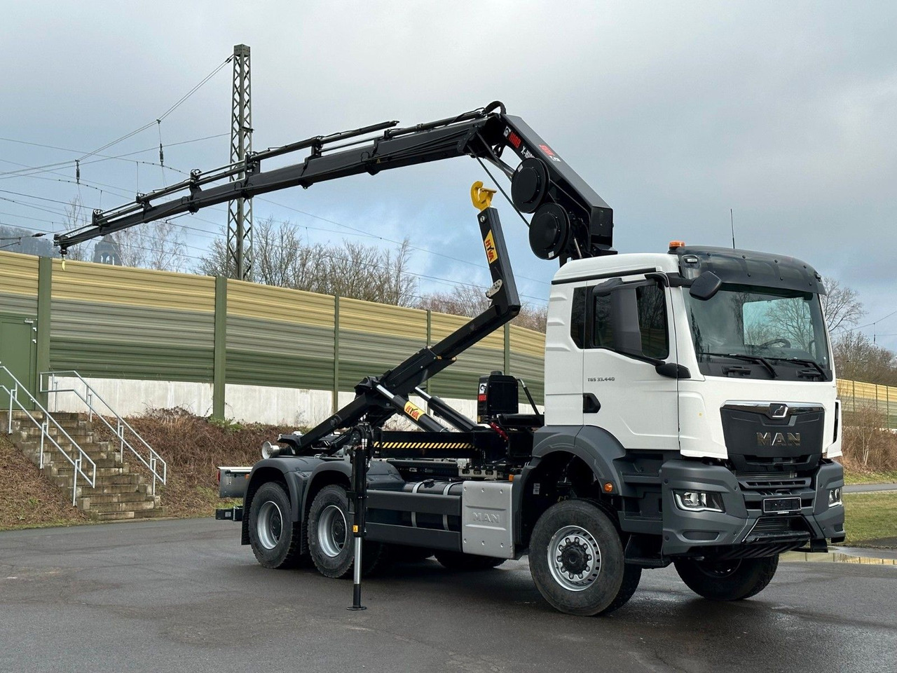MAN TGS 33.440 6x6 BB Abrollkipper+Kran Hiab 228-6 - Kotalni prekucni tovornjak, Tovornjak z dvigalom: slika 1 MAN TGS 33.440 6x6 BB Abrollkipper+Kran Hiab 228-6 - Kotalni prekucni tovornjak, Tovornjak z dvigalom: slika 1