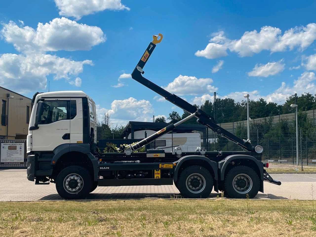MAN TGS 33.440 6x6 Euro6e Hyva - Hiab MultiLift - Kotalni prekucni tovornjak, Tovornjak z dvigalom: slika 3 MAN TGS 33.440 6x6 Euro6e Hyva - Hiab MultiLift - Kotalni prekucni tovornjak, Tovornjak z dvigalom: slika 3