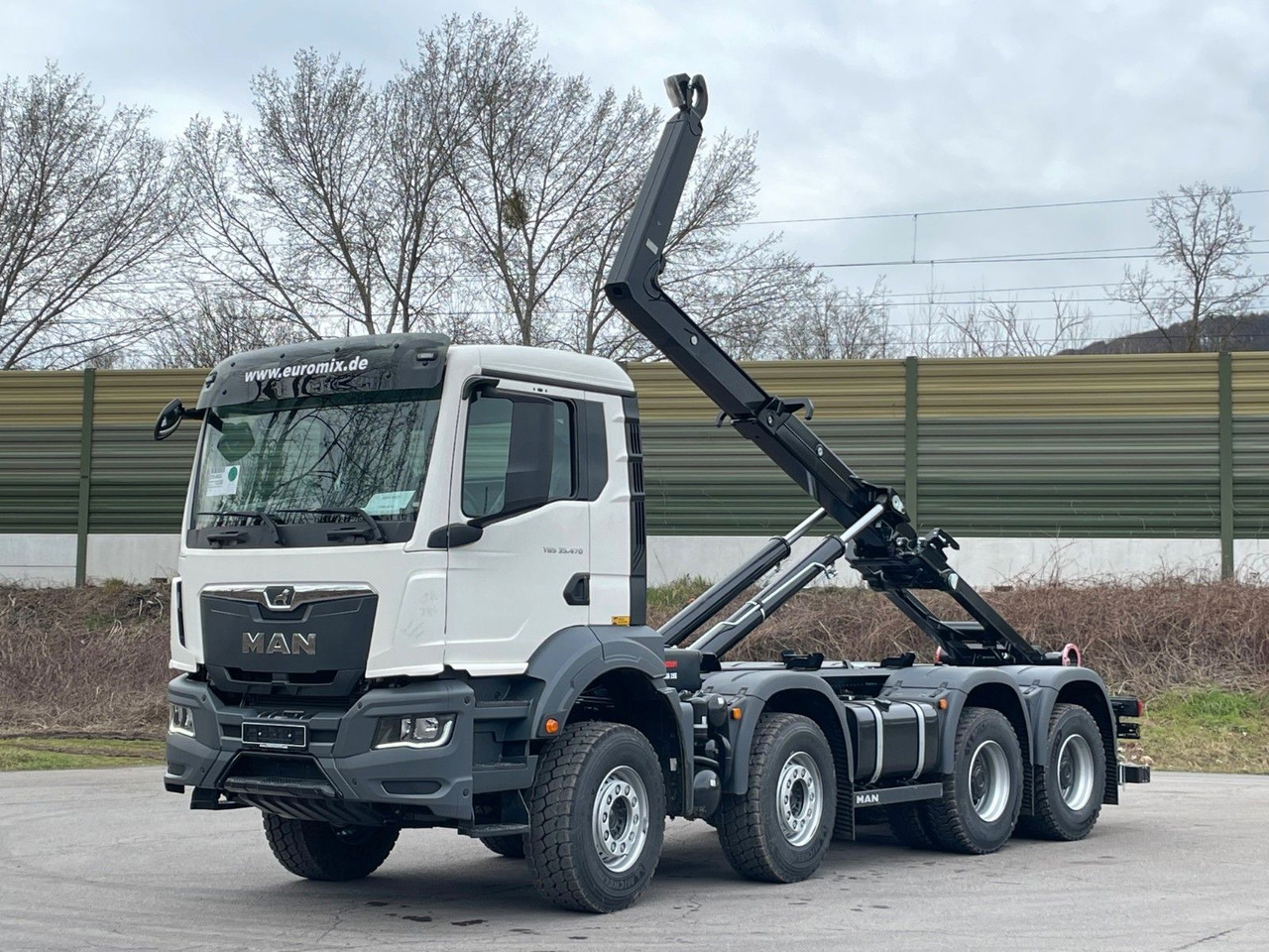 MAN TGS 35.470 8x4 Euro6e Hiab MultLift Abrollkipper - Kotalni prekucni tovornjak, Tovornjak z dvigalom: slika 2 MAN TGS 35.470 8x4 Euro6e Hiab MultLift Abrollkipper - Kotalni prekucni tovornjak, Tovornjak z dvigalom: slika 2
