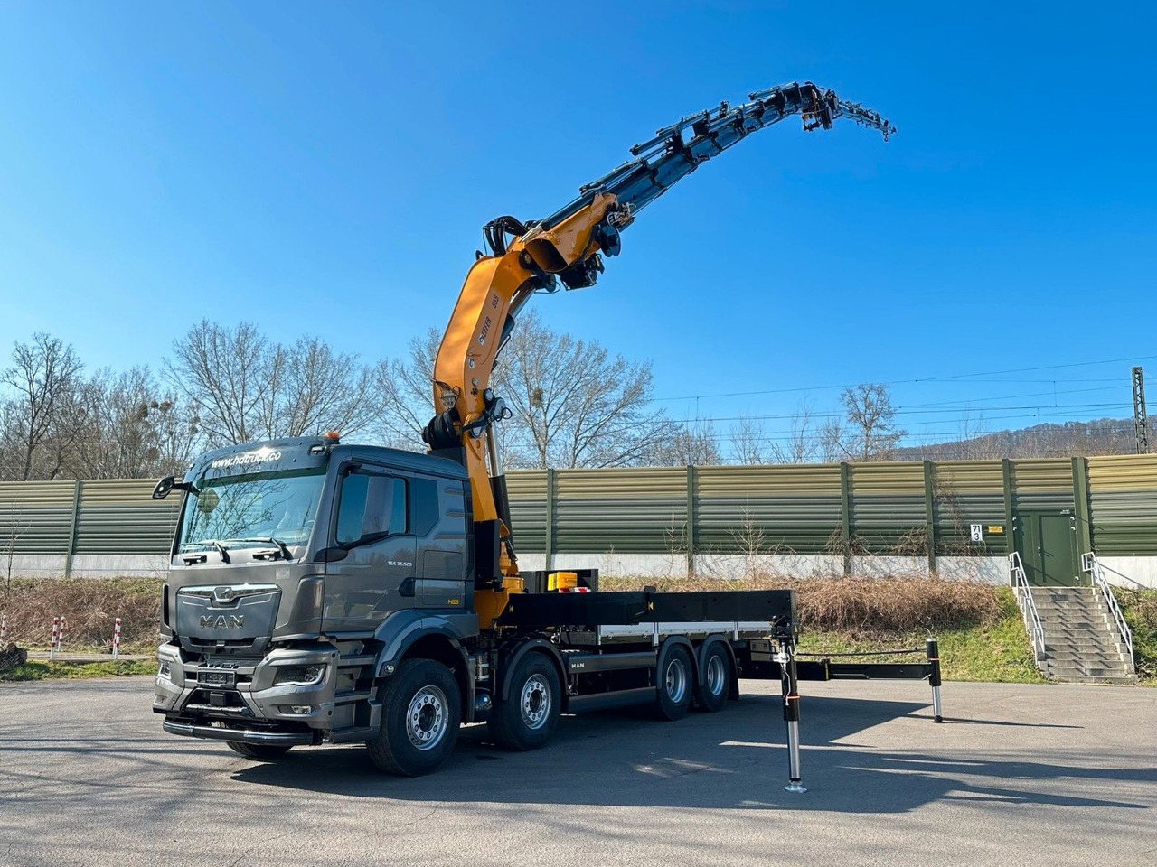 MAN TGS 35.520 8X4 TG 3 EFFER 955-8s +Jib 6sAUTOKRAN - Tovornjak z dvigalom: slika 1 MAN TGS 35.520 8X4 TG 3 EFFER 955-8s +Jib 6sAUTOKRAN - Tovornjak z dvigalom: slika 1