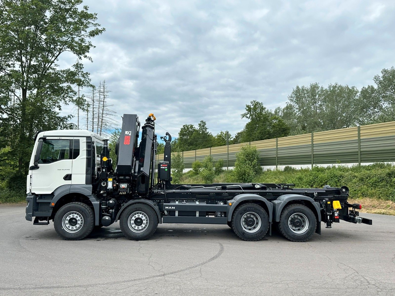 MAN TGS 35.520 8x4 Abrollkipper + Kran HIAB 658E6 - Kotalni prekucni tovornjak, Tovornjak z dvigalom: slika 4 MAN TGS 35.520 8x4 Abrollkipper + Kran HIAB 658E6 - Kotalni prekucni tovornjak, Tovornjak z dvigalom: slika 4