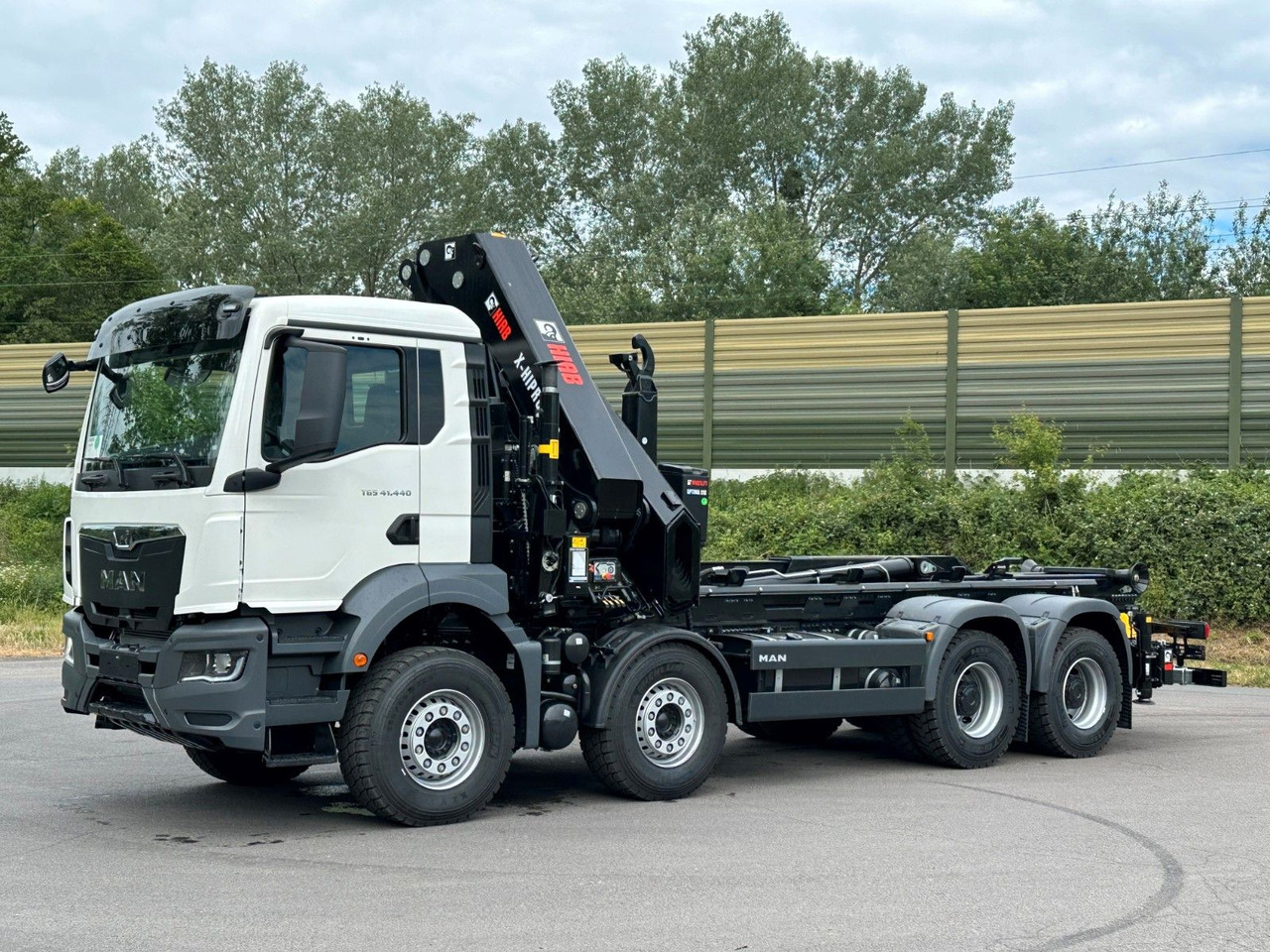 MAN TGS 35.520 8x4 Abrollkipper + Kran HIAB 658E6 - Kotalni prekucni tovornjak, Tovornjak z dvigalom: slika 3 MAN TGS 35.520 8x4 Abrollkipper + Kran HIAB 658E6 - Kotalni prekucni tovornjak, Tovornjak z dvigalom: slika 3