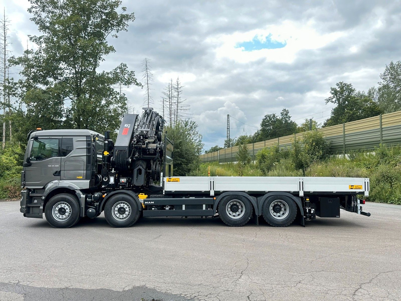 MAN TGS 35.520 8x4 BL HIAB X-HiPro858E-8 & Jib150x-6 - Tovornjak s kesonom, Tovornjak z dvigalom: slika 5 MAN TGS 35.520 8x4 BL HIAB X-HiPro858E-8 & Jib150x-6 - Tovornjak s kesonom, Tovornjak z dvigalom: slika 5