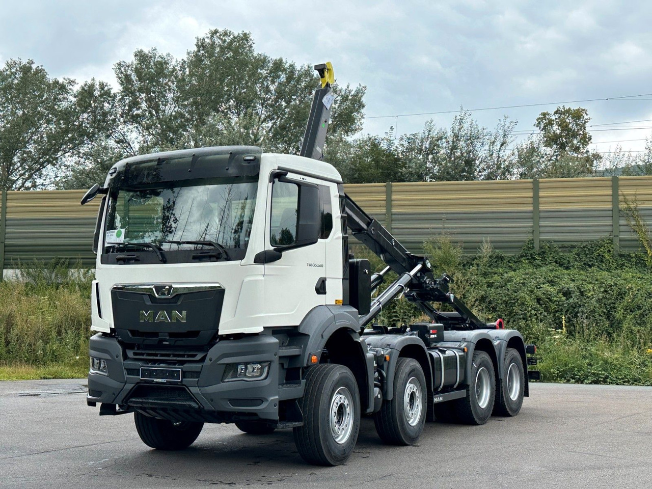 MAN TGS 35.520 8x4 Euro6e MultiLift 25s59 - Kotalni prekucni tovornjak: slika 5 MAN TGS 35.520 8x4 Euro6e MultiLift 25s59 - Kotalni prekucni tovornjak: slika 5