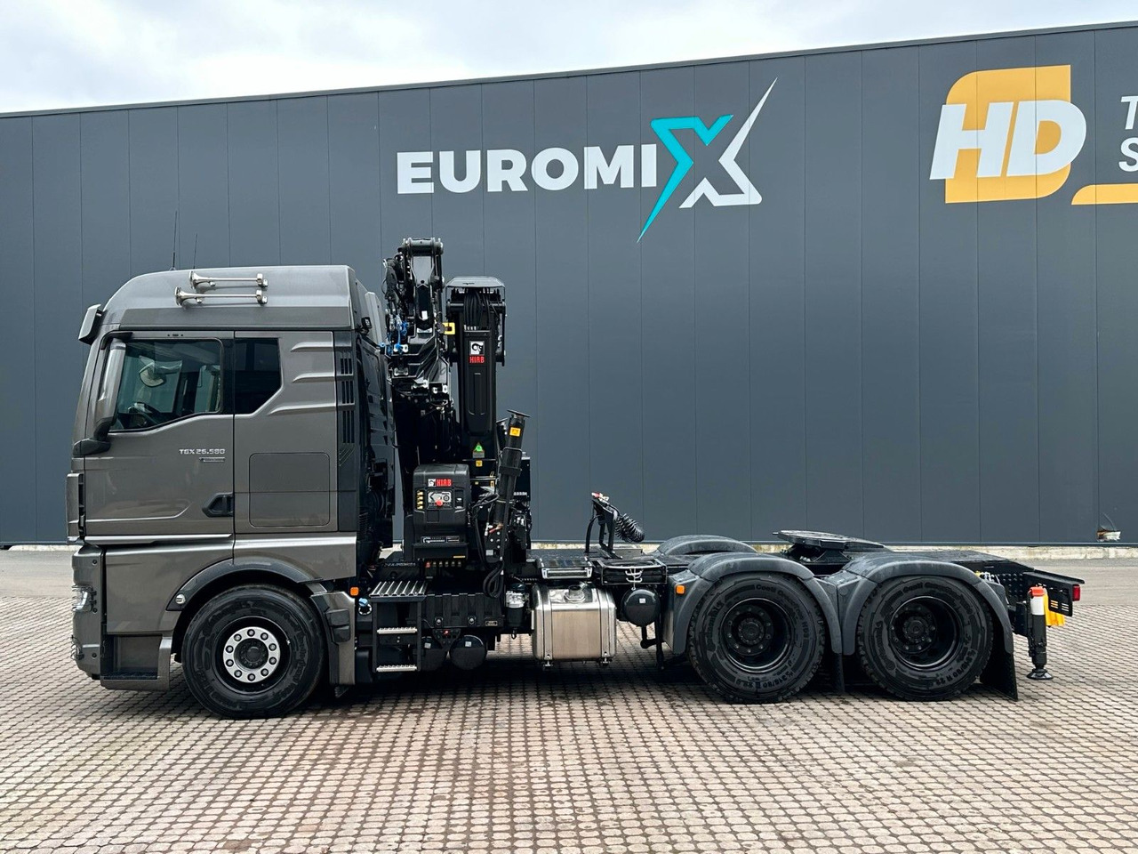 MAN TGX 26.580 6x4 Kran Hiab 302-6 + Jib-4 - Vlačilec: slika 4 MAN TGX 26.580 6x4 Kran Hiab 302-6 + Jib-4 - Vlačilec: slika 4