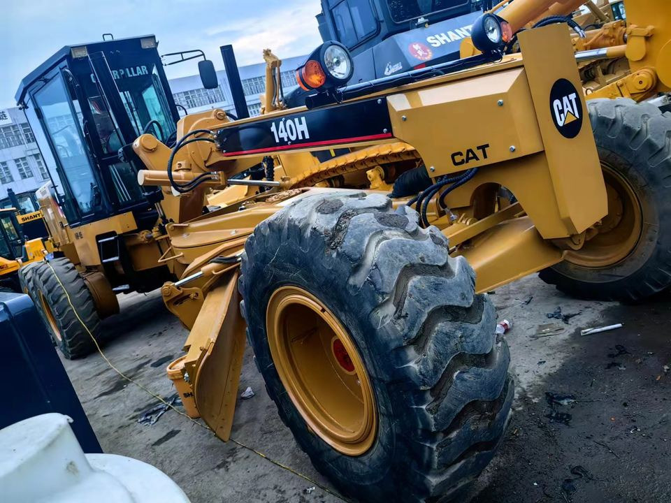 CAT 140H Grader Used Second Hand Good Condition for Sale From Janpan - Greder: slika 3 CAT 140H Grader Used Second Hand Good Condition for Sale From Janpan - Greder: slika 3