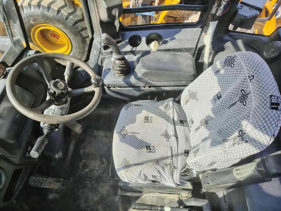 Liugong 870H Used Wheel Loader Good Working Condition Strong Energy Construction Machine for Sale - Kolesni nakladalec: slika 4 Liugong 870H Used Wheel Loader Good Working Condition Strong Energy Construction Machine for Sale - Kolesni nakladalec: slika 4