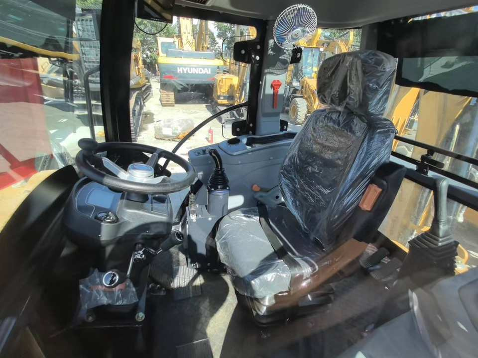 Used Caterpillar 2024 Year Low Hours 420f 420f2 420e 416e Secondhand Cat 420f with 20 Hours in Stock - Bager nakladalec: slika 4 Used Caterpillar 2024 Year Low Hours 420f 420f2 420e 416e Secondhand Cat 420f with 20 Hours in Stock - Bager nakladalec: slika 4