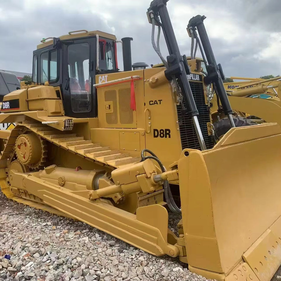 Used Machinery Caterpillar CAT D8R Bulldozer With Ripper Construction & Building Machinery Second Hand - Buldožer: slika 1 Used Machinery Caterpillar CAT D8R Bulldozer With Ripper Construction & Building Machinery Second Hand - Buldožer: slika 1