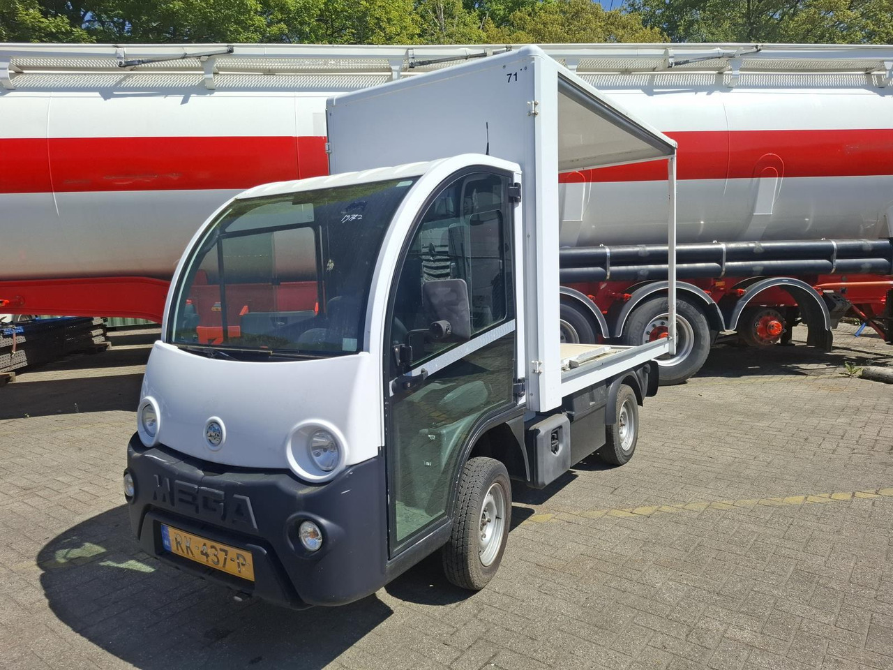 Aixam Mega E-Worker Elektrische Bakwagen RK-437-P - Voziček za golf: slika 1 Aixam Mega E-Worker Elektrische Bakwagen RK-437-P - Voziček za golf: slika 1