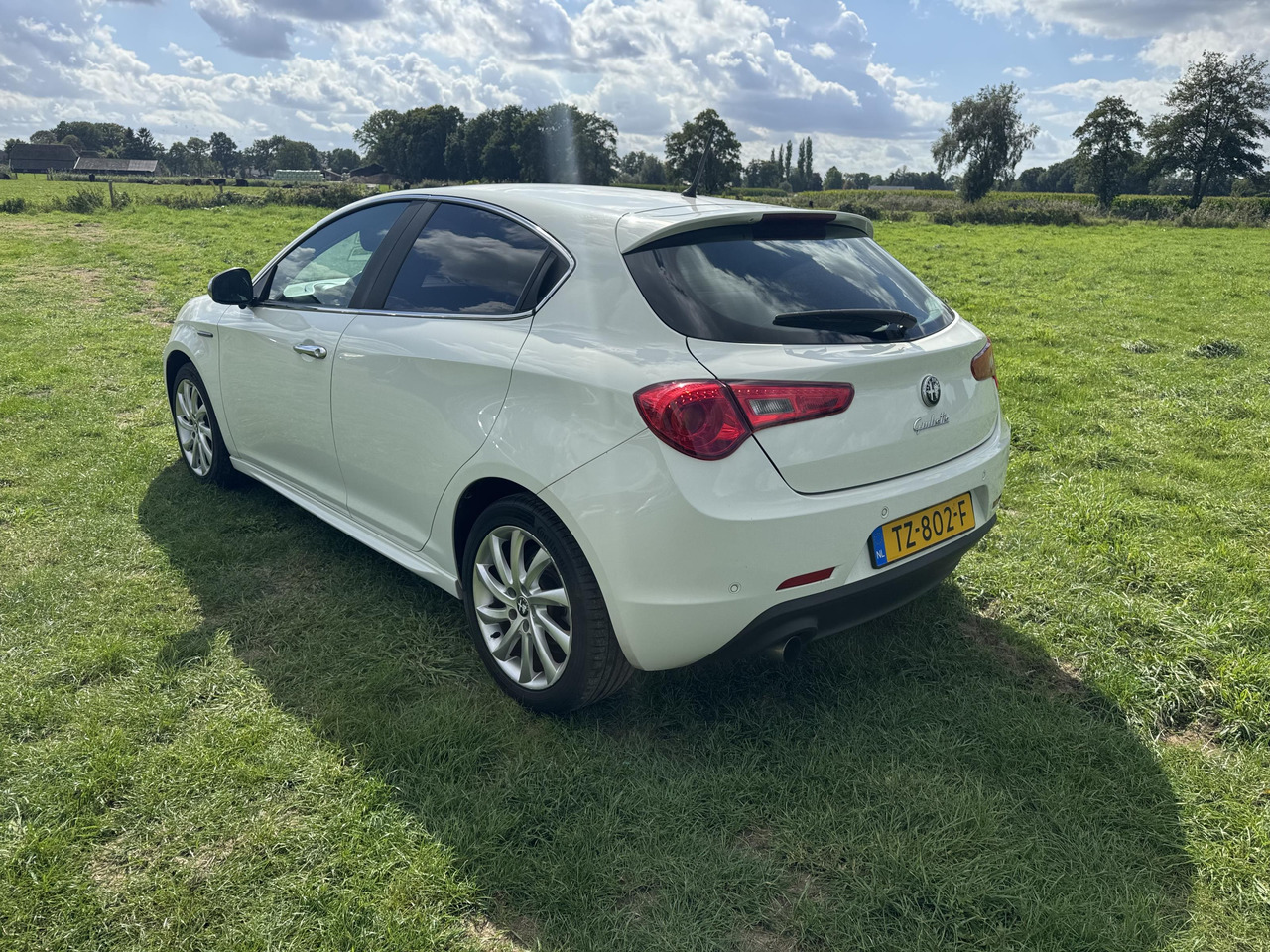 Alfa Romeo | Giulietta | 1.4 T Progression | 2011 | 242.686 km | TZ802F | Geen oordeel - Kombilimuzina: slika 5 Alfa Romeo | Giulietta | 1.4 T Progression | 2011 | 242.686 km | TZ802F | Geen oordeel - Kombilimuzina: slika 5