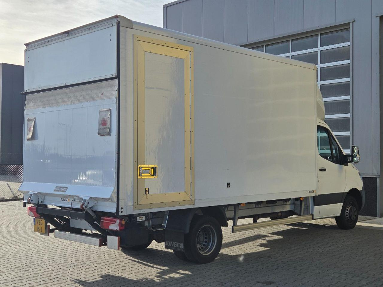 Mercedes - Benz Sprinter 516 2.2 CDI L3 EURO VI - D | 2020 | 150.987 km | Automaat | VZG15J | NAP: Geen oordeel - Drugi stroj: slika 4 Mercedes - Benz Sprinter 516 2.2 CDI L3 EURO VI - D | 2020 | 150.987 km | Automaat | VZG15J | NAP: Geen oordeel - Drugi stroj: slika 4