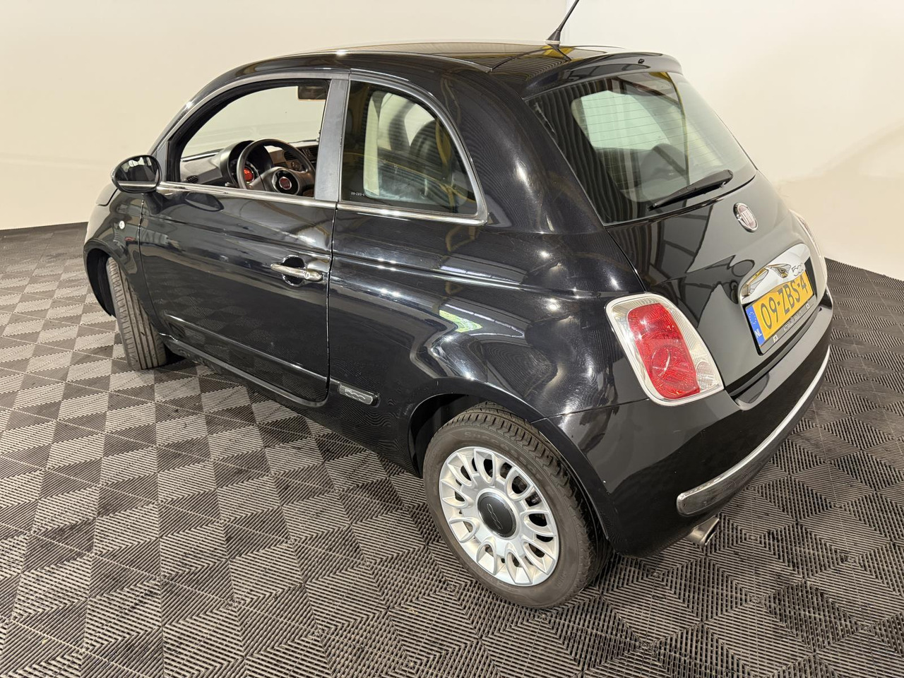 Fiat 500 0.9 TwinAir Pop | 2012 | 160.622 km | 09-ZBS-4 - Kombilimuzina: slika 2 Fiat 500 0.9 TwinAir Pop | 2012 | 160.622 km | 09-ZBS-4 - Kombilimuzina: slika 2