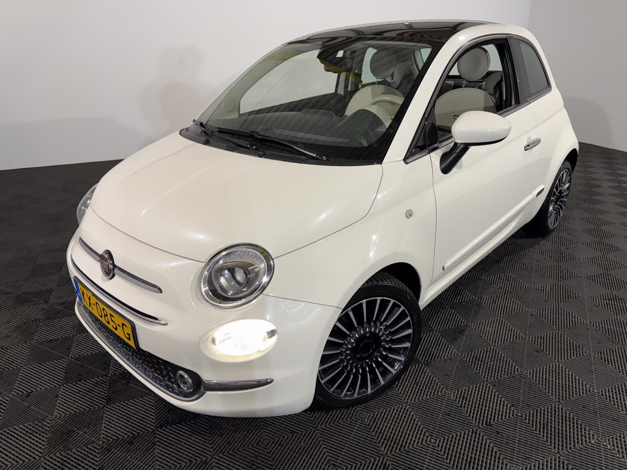 Fiat | 500 | 0.9 TwinAir Turbo Lounge | 2017 | 174.274 km | KX085G | Logisch - Kombilimuzina: slika 1 Fiat | 500 | 0.9 TwinAir Turbo Lounge | 2017 | 174.274 km | KX085G | Logisch - Kombilimuzina: slika 1
