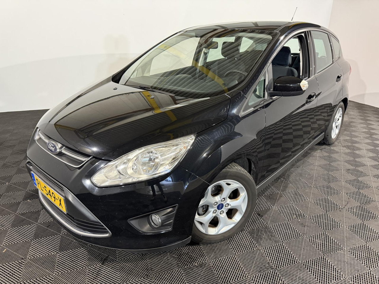 Ford | C-Max | 1.0 Ambiente | 2014 | 197.555 km | PL549X | Geen oordeel - Avtomobil: slika 1 Ford | C-Max | 1.0 Ambiente | 2014 | 197.555 km | PL549X | Geen oordeel - Avtomobil: slika 1