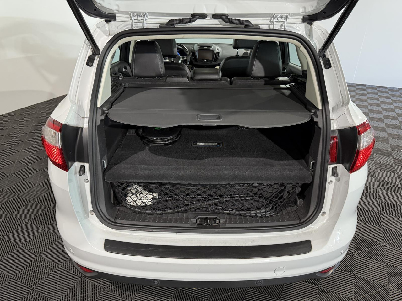 Ford C-Max 2.0 Plug-in Hybrid Titanium Plus | 2015 | 233.632 km | HL-834-P - Avtomobil: slika 5 Ford C-Max 2.0 Plug-in Hybrid Titanium Plus | 2015 | 233.632 km | HL-834-P - Avtomobil: slika 5