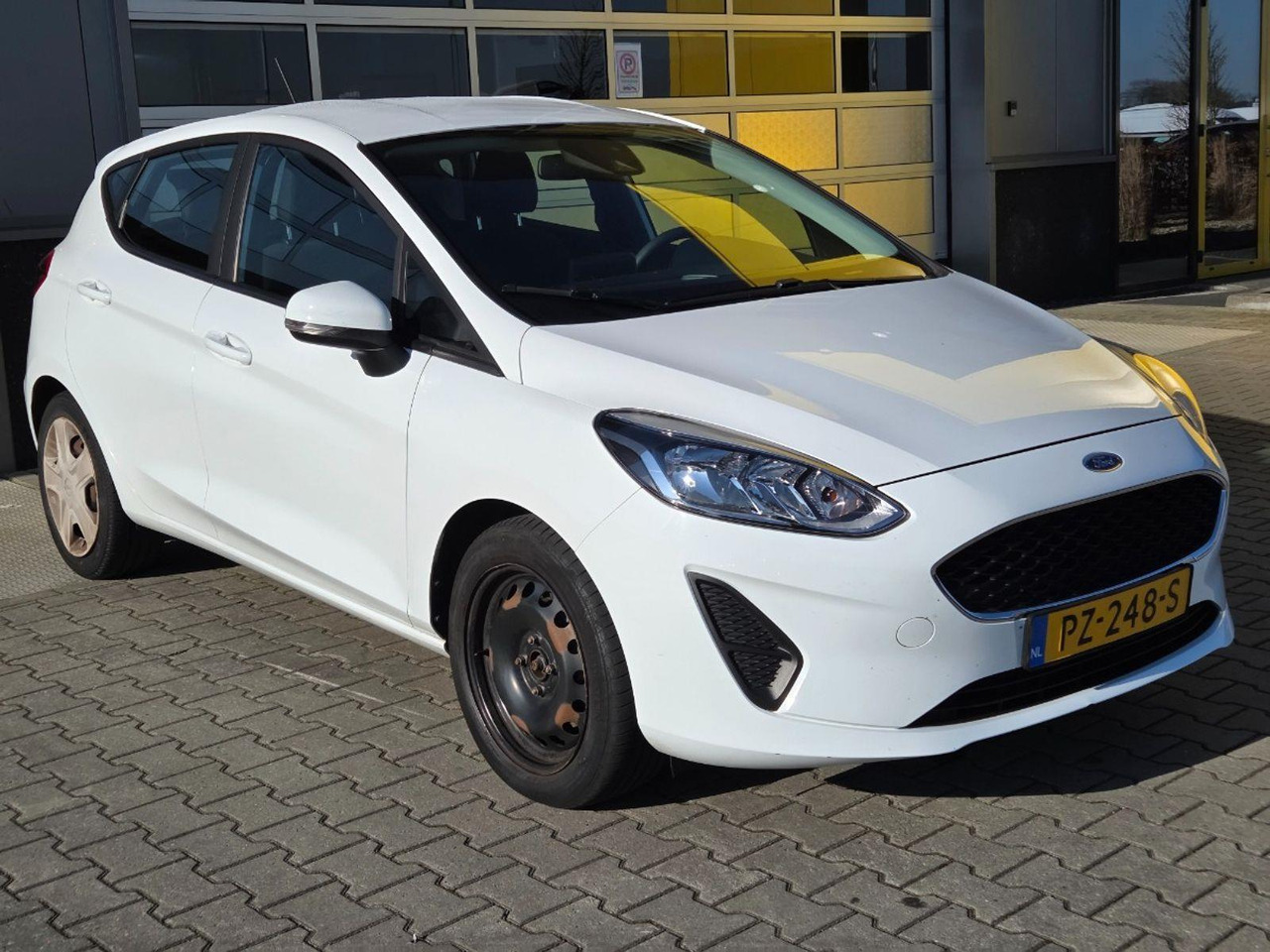 Ford Fiesta 1.1 Trend | 2017 | 145.164 km | PZ248S | NAP: Logisch - Kombilimuzina: slika 2 Ford Fiesta 1.1 Trend | 2017 | 145.164 km | PZ248S | NAP: Logisch - Kombilimuzina: slika 2