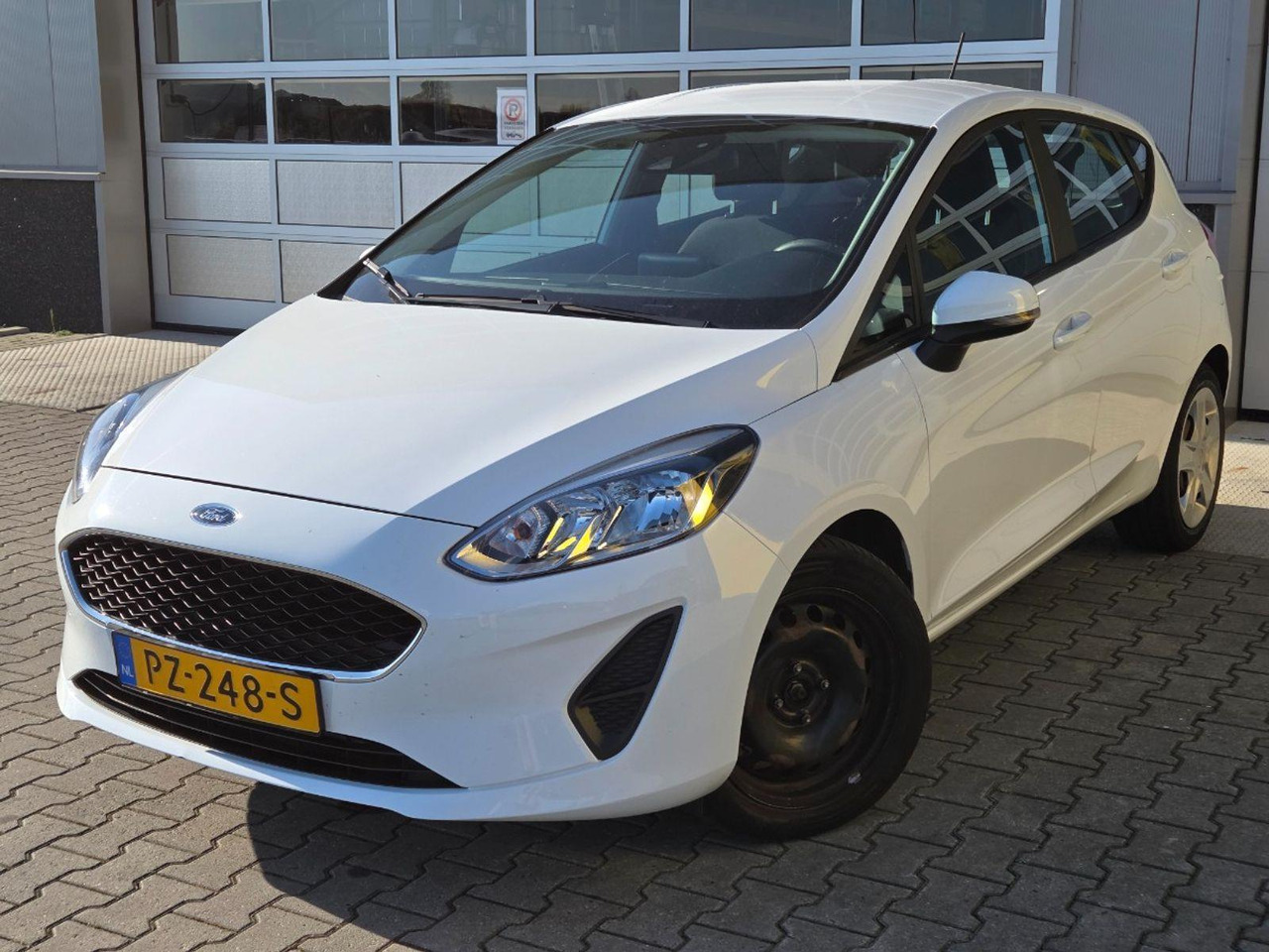 Ford Fiesta 1.1 Trend | 2017 | 145.164 km | PZ248S | NAP: Logisch - Kombilimuzina: slika 1 Ford Fiesta 1.1 Trend | 2017 | 145.164 km | PZ248S | NAP: Logisch - Kombilimuzina: slika 1