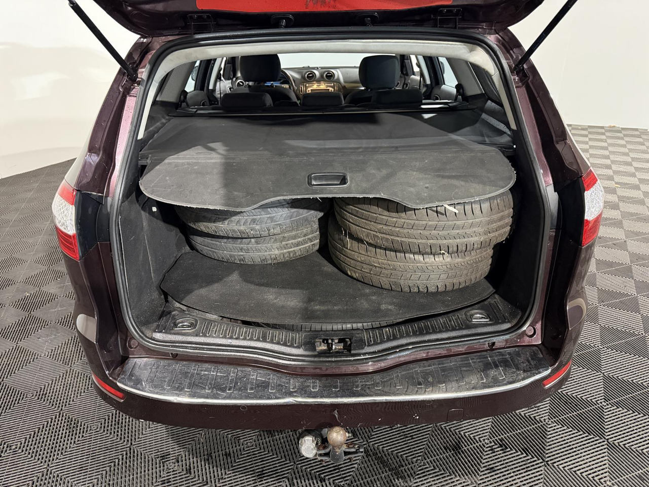 Ford | Mondeo Wagon | 2.0-16V Limited | 2010 | 193.300 km | 93LFJ8 | Logisch - Avtomobil: slika 3 Ford | Mondeo Wagon | 2.0-16V Limited | 2010 | 193.300 km | 93LFJ8 | Logisch - Avtomobil: slika 3