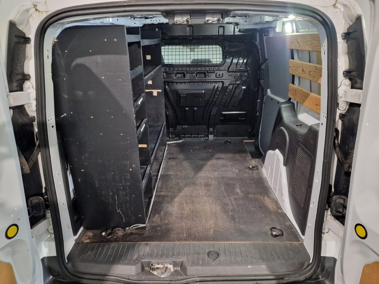 Ford Transit Connect 1.6 TDCI L1 Trend VR-432-K 127.791 km - Mali kombi: slika 3 Ford Transit Connect 1.6 TDCI L1 Trend VR-432-K 127.791 km - Mali kombi: slika 3