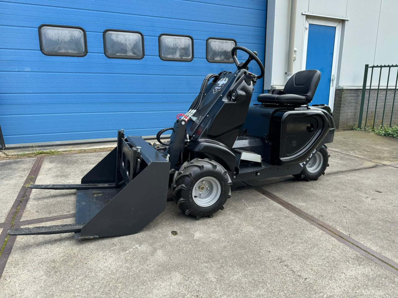 Nov Oprema za delavnice Heracles H130 Mini Shovel Nieuw: slika 1