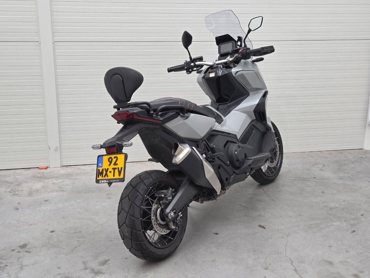 Honda Scooter NC 750 X - ADV | 2023 | Automaat | 6.805 km | 92MXTV - Avtomobil: slika 4 Honda Scooter NC 750 X - ADV | 2023 | Automaat | 6.805 km | 92MXTV - Avtomobil: slika 4