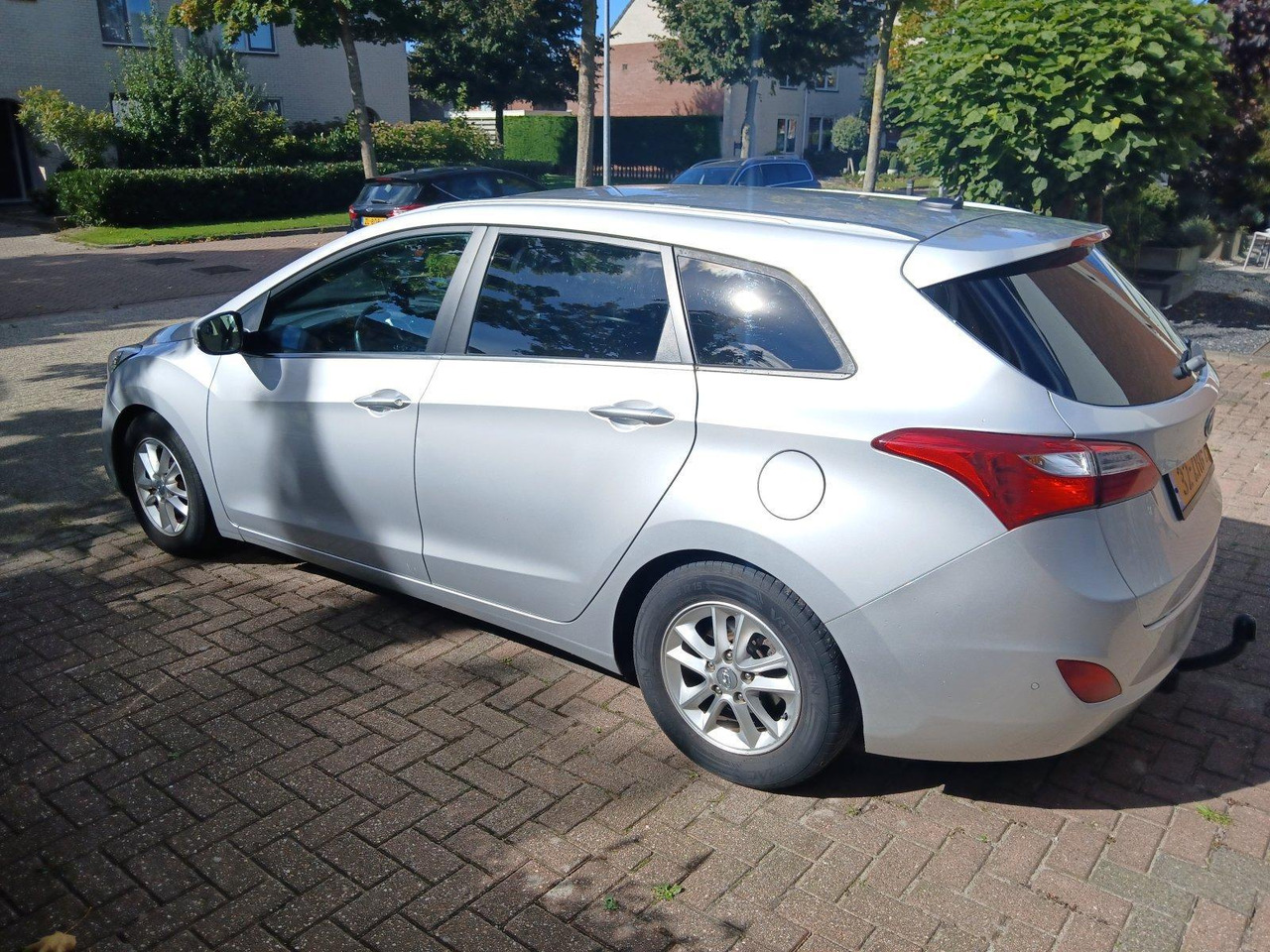 Hyundai | i30 Wagon | 1.6 GDI Business Edition | 2012 | 232.039 km | 32ZHB2 | Logisch - Avtomobil: slika 3 Hyundai | i30 Wagon | 1.6 GDI Business Edition | 2012 | 232.039 km | 32ZHB2 | Logisch - Avtomobil: slika 3