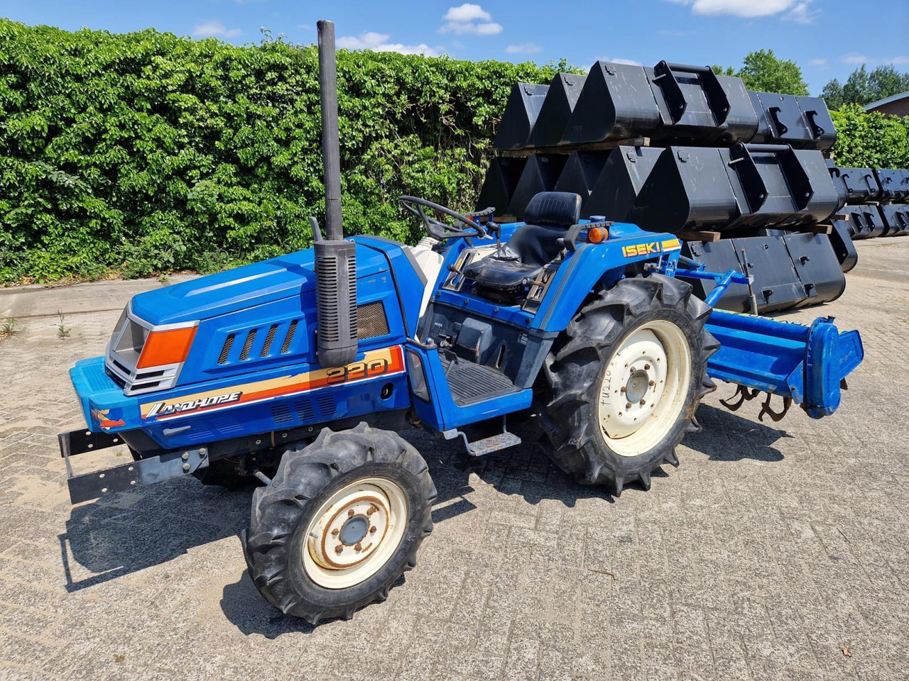 Iseki Landhope 220 Minitractor met Grondfrees - Traktor: slika 1 Iseki Landhope 220 Minitractor met Grondfrees - Traktor: slika 1