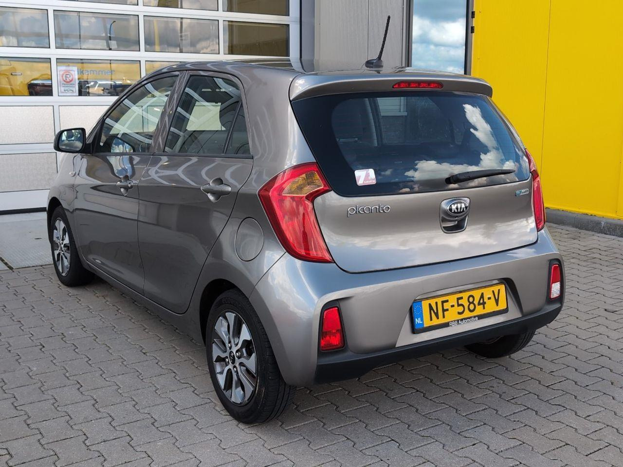 Kia Picanto 1.0 CVVT EconomyPlusLine | 2017 | 139.086 km | NF584V | NAP: Logisch - Kombilimuzina: slika 3 Kia Picanto 1.0 CVVT EconomyPlusLine | 2017 | 139.086 km | NF584V | NAP: Logisch - Kombilimuzina: slika 3