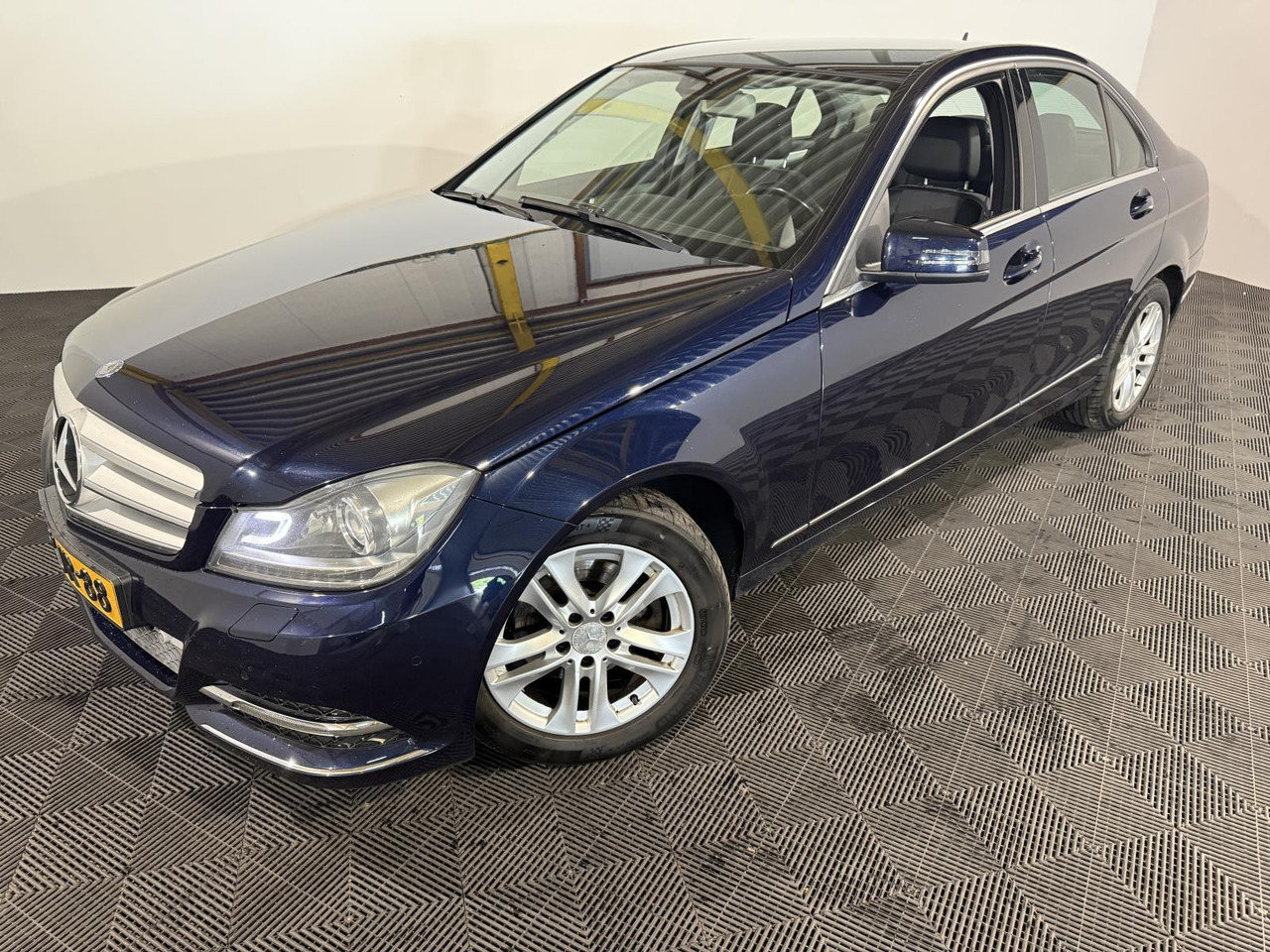 Mercedes-Benz C-klasse 220 CDI BlueEFFICIENCY Edition Avantgarde | 2013 | 348.866 km | 5-KJR-88 - Limuzina: slika 1 Mercedes-Benz C-klasse 220 CDI BlueEFFICIENCY Edition Avantgarde | 2013 | 348.866 km | 5-KJR-88 - Limuzina: slika 1