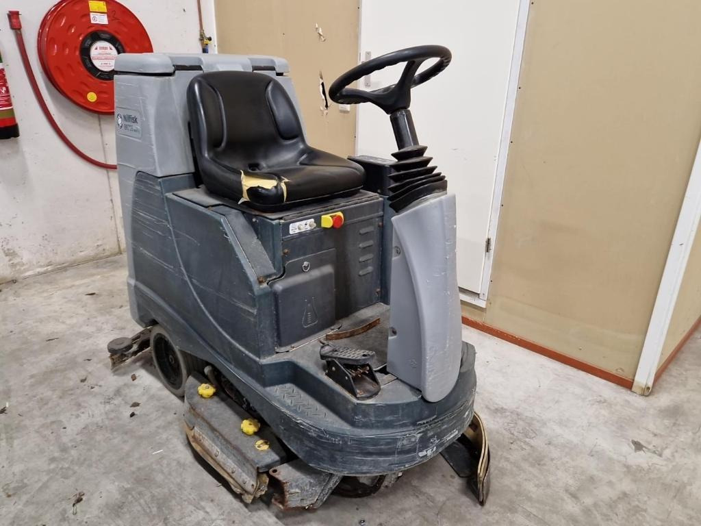 Nilfisk BR 755 Ecoflex Zit-Schrobmachine – 2015 - Čistilni stroj: slika 2 Nilfisk BR 755 Ecoflex Zit-Schrobmachine – 2015 - Čistilni stroj: slika 2