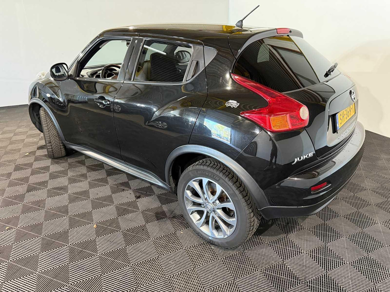Nissan Juke 1.6 Tekna SH-369-T 215.081 km - Avtomobil: slika 2 Nissan Juke 1.6 Tekna SH-369-T 215.081 km - Avtomobil: slika 2