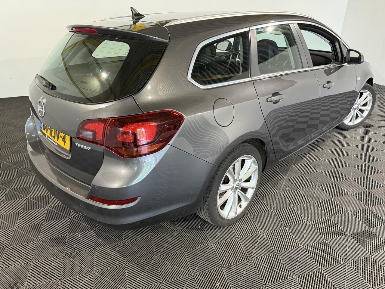 Opel Astra Sports Tourer 1.4 Turbo Cosmo 64-RJV-4 - Avtomobil: slika 5 Opel Astra Sports Tourer 1.4 Turbo Cosmo 64-RJV-4 - Avtomobil: slika 5