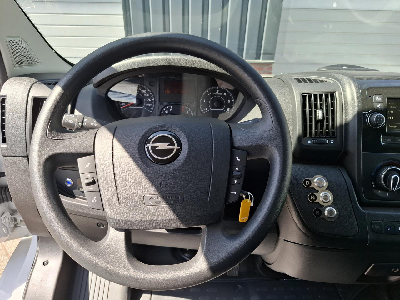 Opel Movano-E L2H2 | 2023 | 82 km | VVF-75-P - Furgon, Električno dostavno vozilo: slika 5 Opel Movano-E L2H2 | 2023 | 82 km | VVF-75-P - Furgon, Električno dostavno vozilo: slika 5