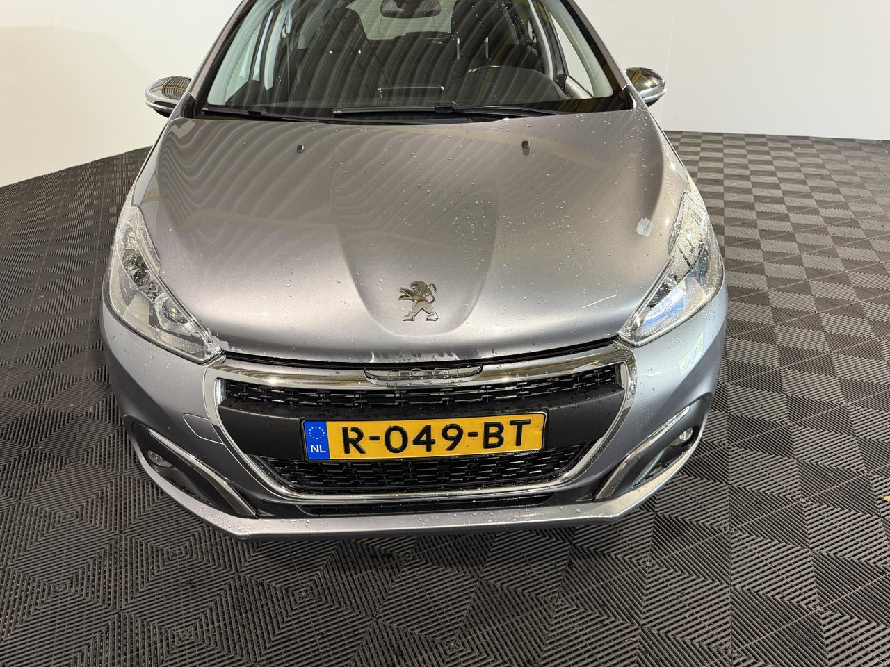 Peugeot | 208 | 1.5 BlueHDi Blue Lease Allure | 2019 | 183.354 km | R049BT | Geen oordeel - Kombilimuzina: slika 2 Peugeot | 208 | 1.5 BlueHDi Blue Lease Allure | 2019 | 183.354 km | R049BT | Geen oordeel - Kombilimuzina: slika 2