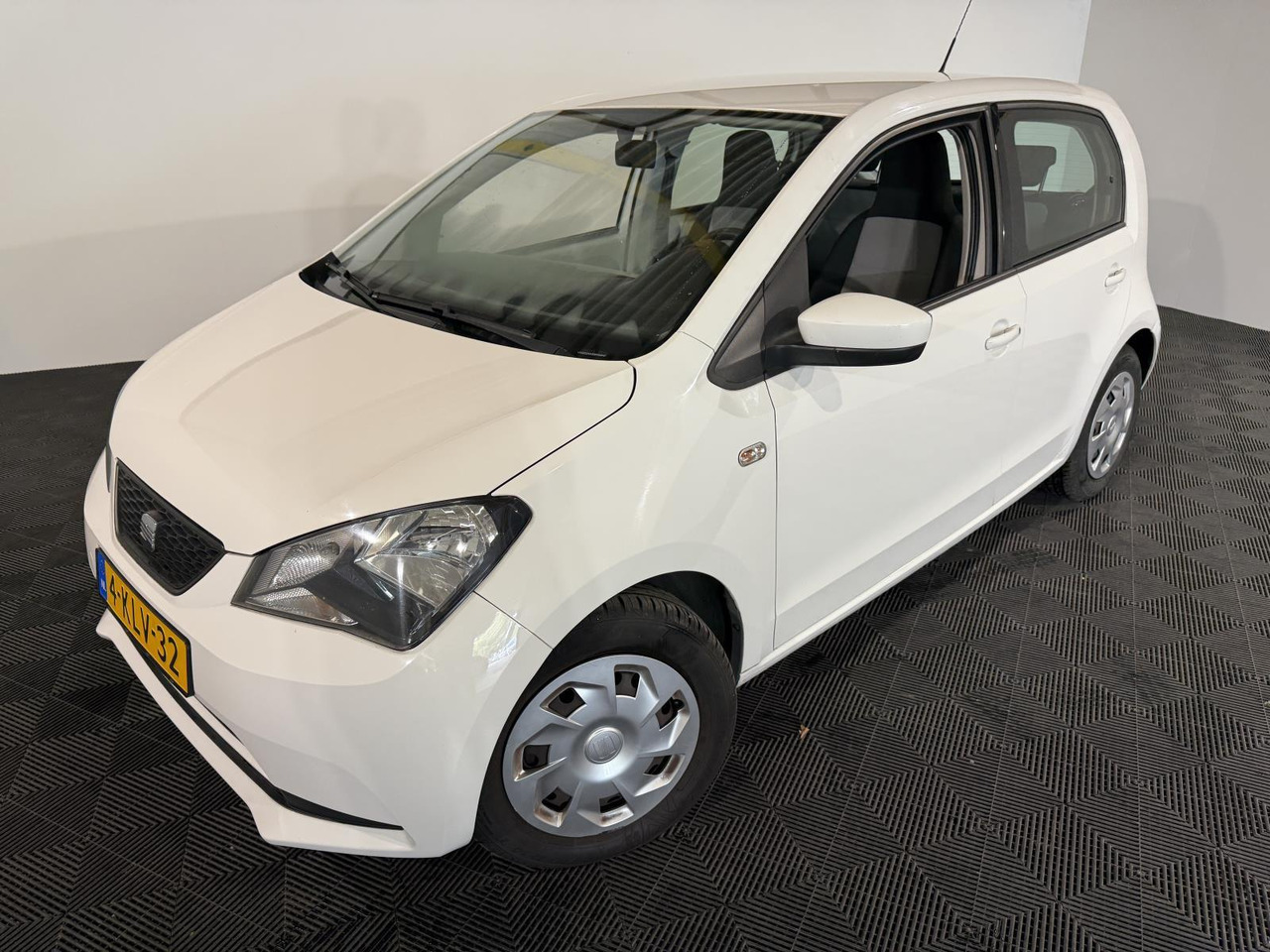 SEAT Mii 1.0 Reference 4-KLV-32 - Kombilimuzina: slika 1 SEAT Mii 1.0 Reference 4-KLV-32 - Kombilimuzina: slika 1
