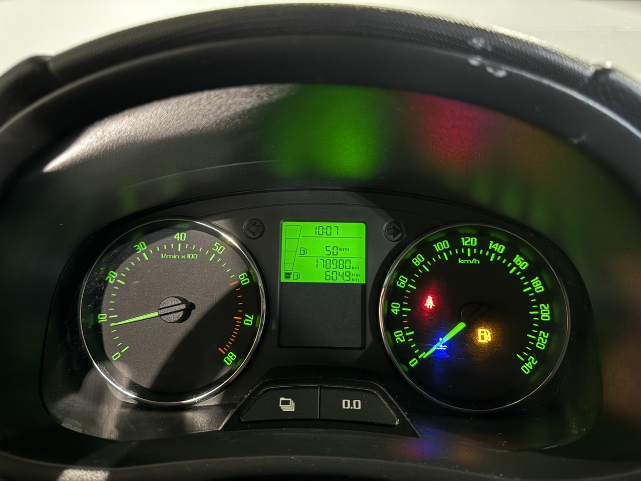 Skoda | Fabia Combi | 1.2 TSI Style | 2012 | 178.890 km | 45TZS5 | Logisch - Avtomobil: slika 4 Skoda | Fabia Combi | 1.2 TSI Style | 2012 | 178.890 km | 45TZS5 | Logisch - Avtomobil: slika 4